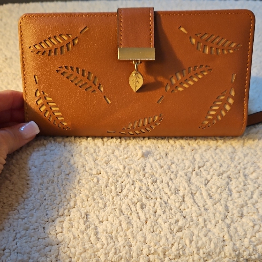 Vagabond Tan Leaf Cutout Wallet